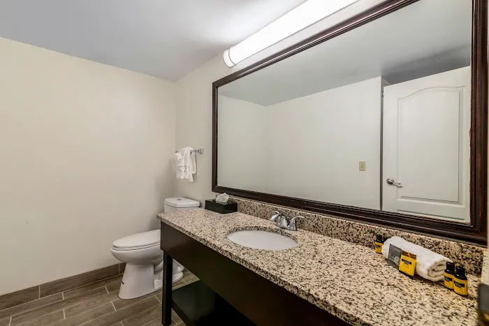 Best Western Plus Brunswick Bath 4