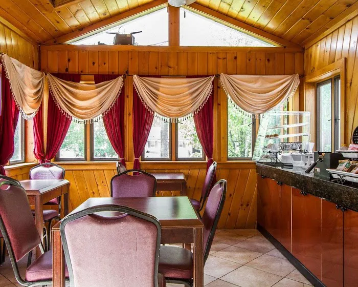 Rodeway Inn & Suites Brunswick near Hwy 1 5