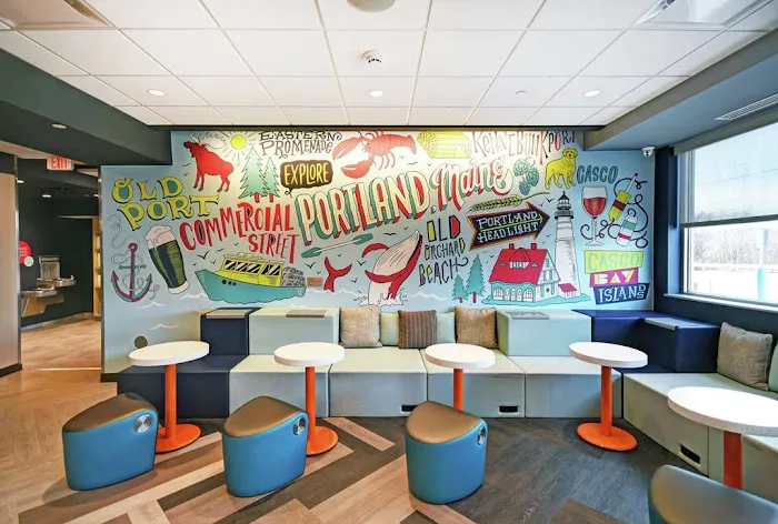 Tru by Hilton Portland Airport Area 4