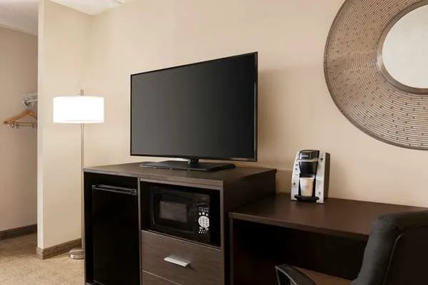 Days Inn by Wyndham Airport/Maine Mall 4