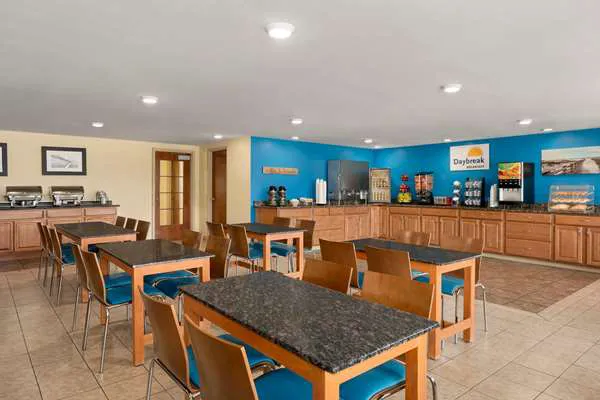 Days Inn by Wyndham Airport/Maine Mall 4