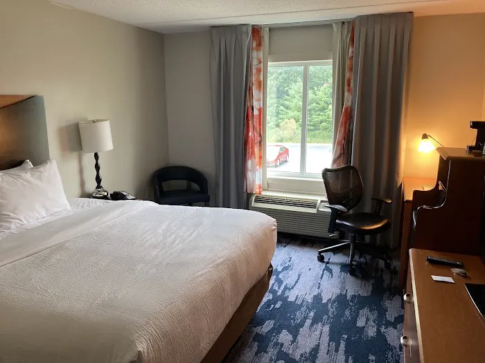 Fairfield Inn & Suites Portland Maine Airport 4
