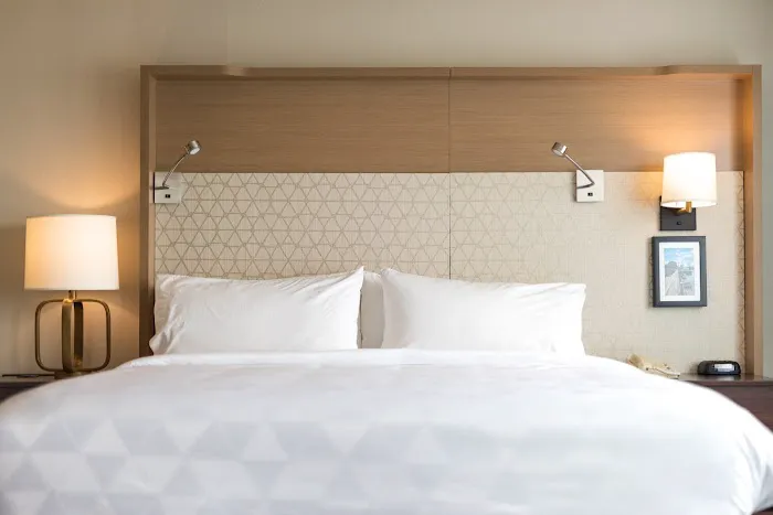 Holiday Inn Portland-By The Bay 5