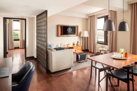 The Press Hotel, Autograph Collection 5