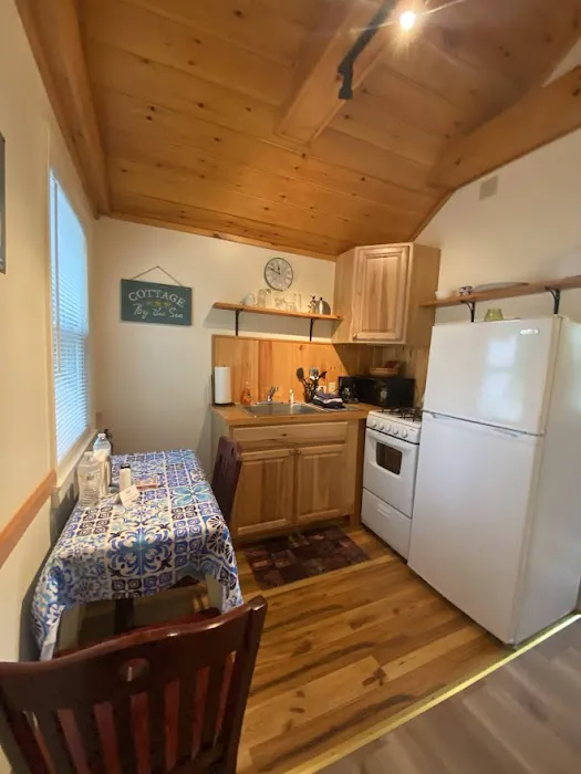 Pine Grove Cottages 4