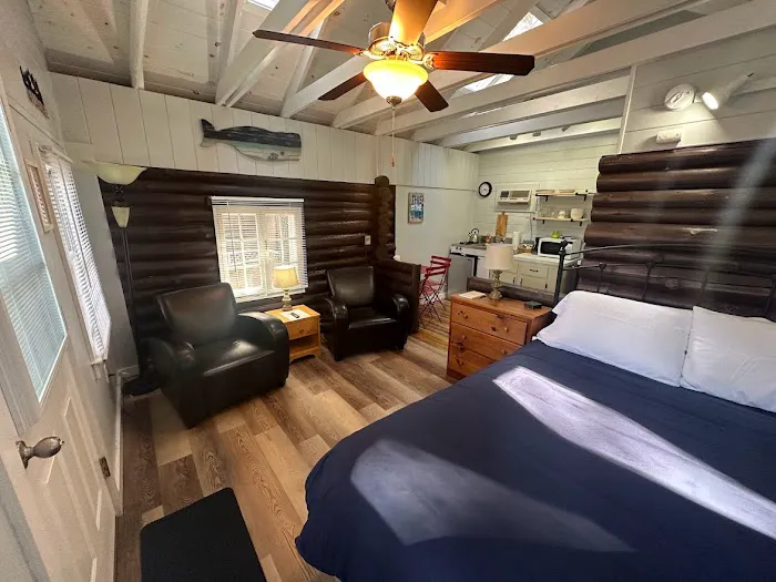 Pine Grove Cottages 4