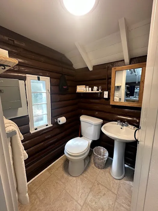 Pine Grove Cottages 4