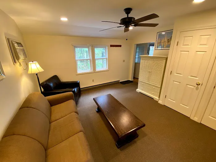 Pine Grove Cottages 4