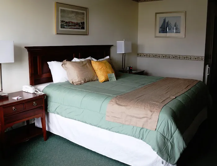 Camden Riverhouse Hotel and Inns 5