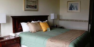 Camden Riverhouse Hotel and Inns