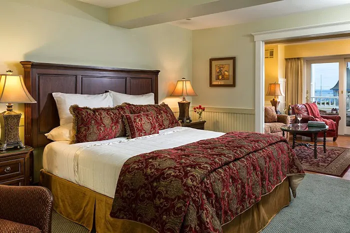 Grand Harbor Inn 5