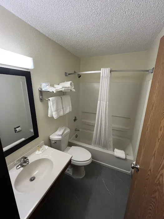 Super 8 by Wyndham Bangor 4