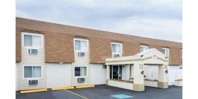 Super 8 by Wyndham Bangor