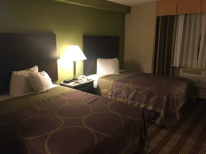 Super 8 by Wyndham Bangor 4