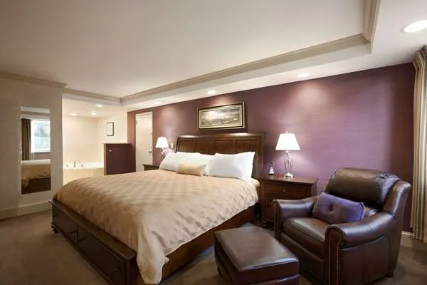 Ramada by Wyndham Bangor 4