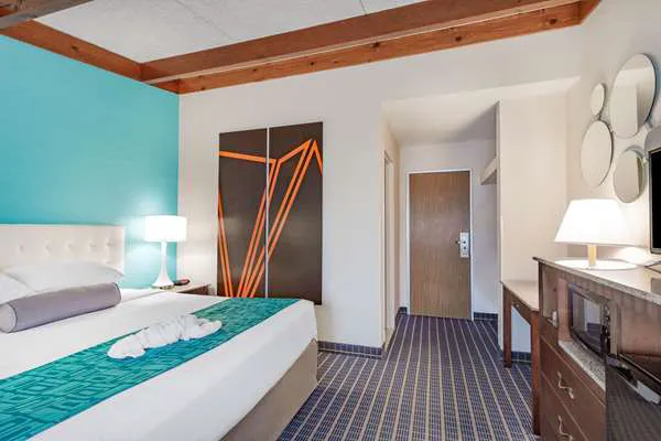 Howard Johnson by Wyndham Bangor 4