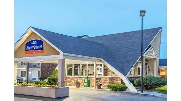 Howard Johnson by Wyndham Bangor 4