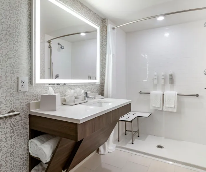 Home2 Suites by Hilton Bangor 4