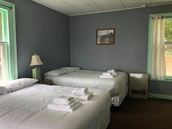 Drift Oceanside Inn 4