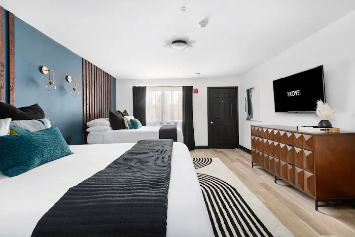 The Cove Hotel 4