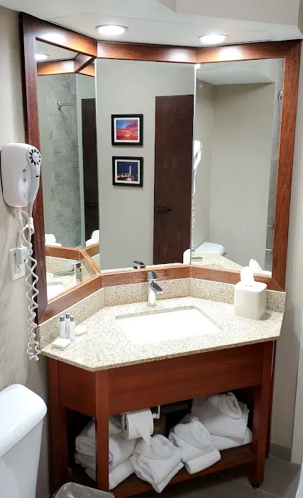 SureStay Plus Presque Isle Erie 4