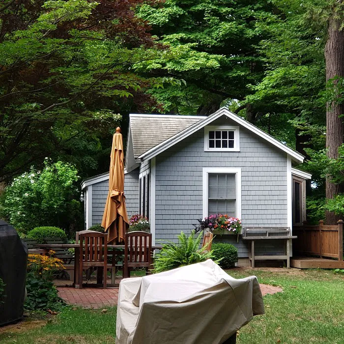 Gilded Eagle Inn 4