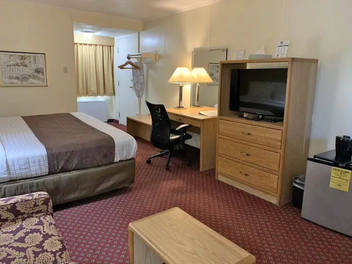 Red Carpet Inn & Suites Ebensburg, PA 4