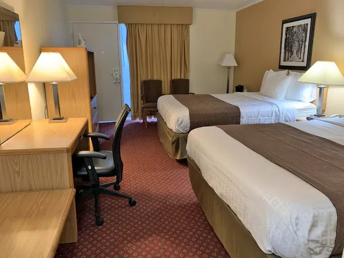 Red Carpet Inn & Suites Ebensburg, PA 4
