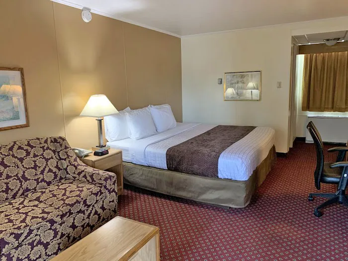 Red Carpet Inn & Suites Ebensburg, PA 4