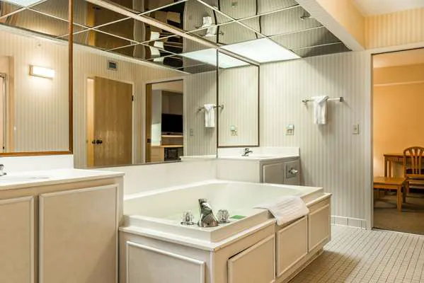 Comfort Inn 4