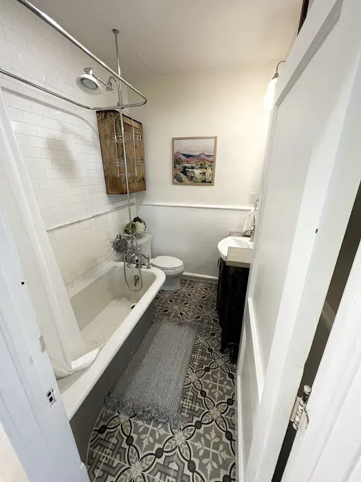 Downtown Altoona Luxury Furnished Apartments 4