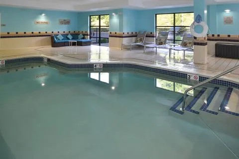 SpringHill Suites Pittsburgh Mills 4