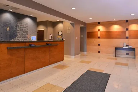 SpringHill Suites Pittsburgh Mills 4