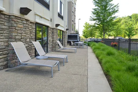 SpringHill Suites Pittsburgh Mills 4