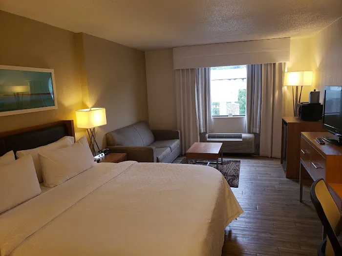 Holiday Inn Express Pittsburgh-North (Harmarville) by IHG 4