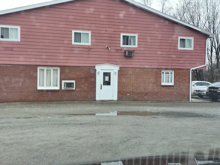 Country Manor Motel 4
