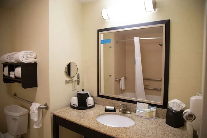 Hampton Inn & Suites Sharon 4