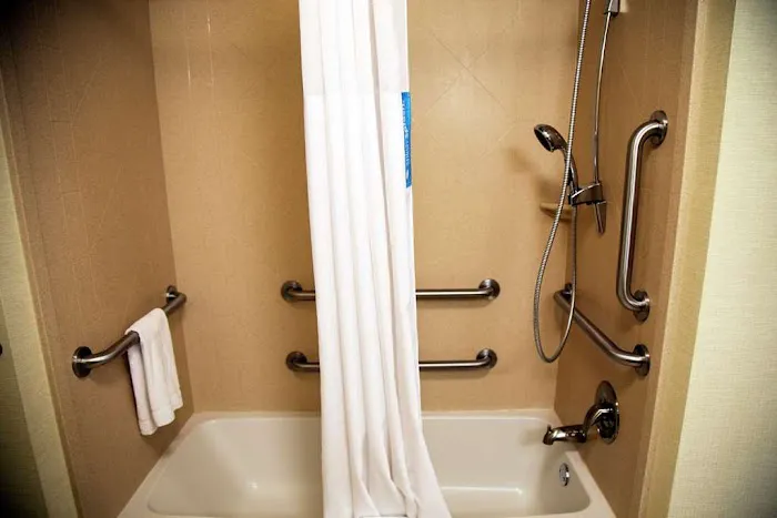 Hampton Inn & Suites Sharon 4