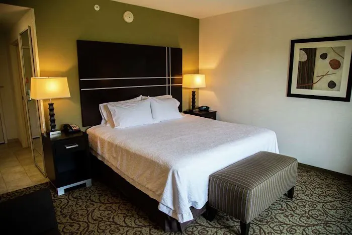 Hampton Inn & Suites Sharon 4