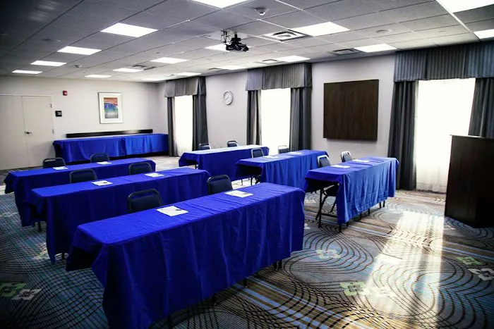 Hampton Inn & Suites Sharon 4