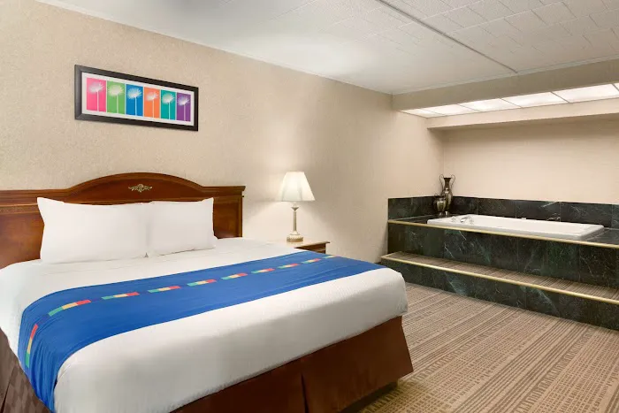 Park Inn by Radisson Sharon, PA 4