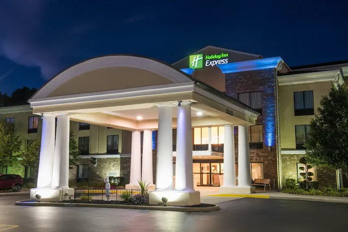 Holiday Inn Express & Suites Sharon-Hermitage by IHG 4