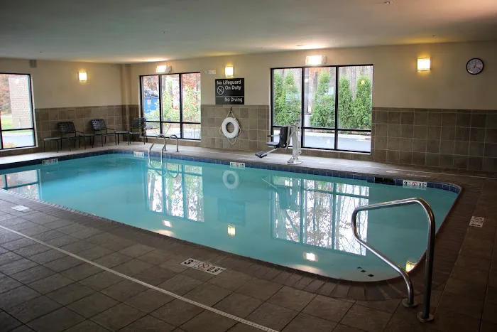 Hampton Inn & Suites New Castle 4