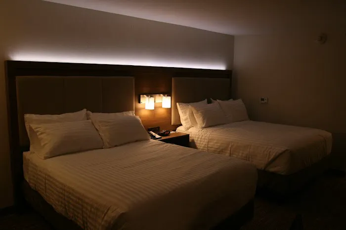 Holiday Inn Express & Suites New Castle by IHG 4