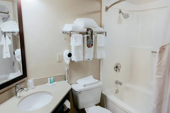 Clarion Inn 4