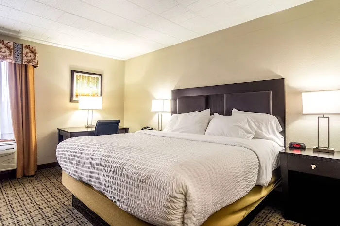 Clarion Inn 4