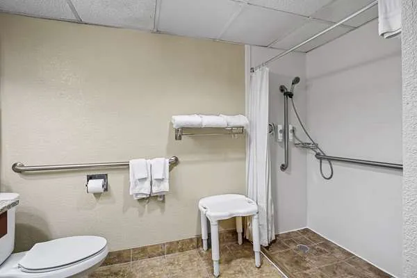 Comfort Inn Cranberry Twp. 4