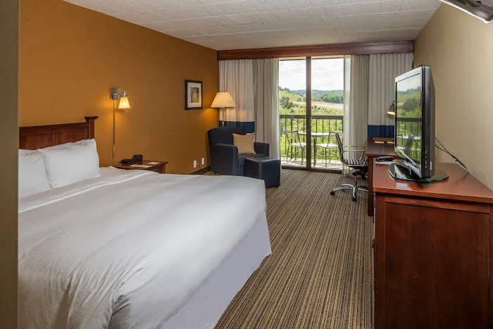DoubleTree by Hilton Hotel Pittsburgh - Cranberry 4