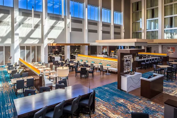 DoubleTree by Hilton Hotel Pittsburgh - Cranberry 4