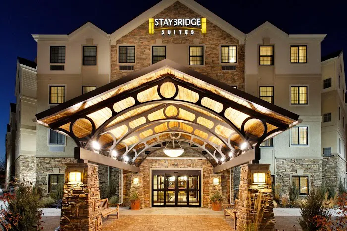 Staybridge Suites Pittsburgh-Cranberry Township by IHG 4